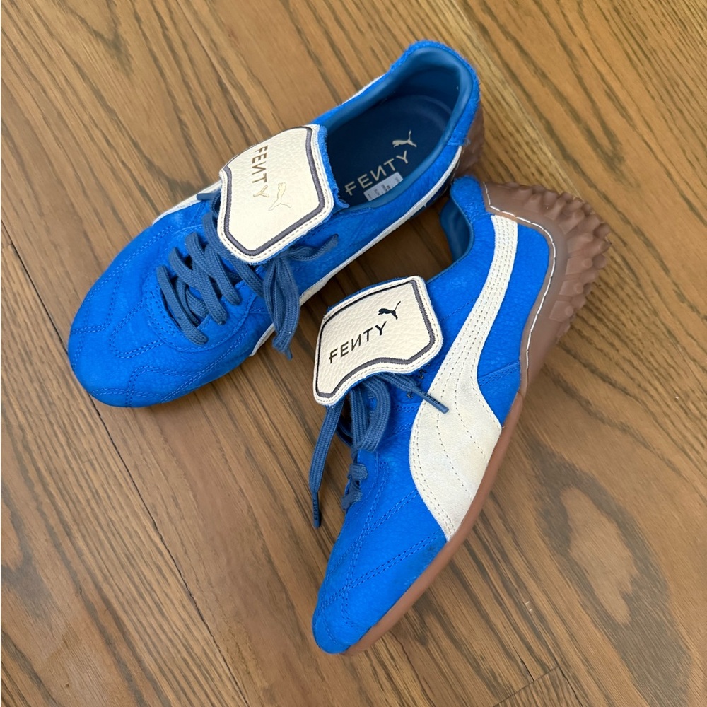 Fenty x Puma Avanti LS Women’s Size 7 Blue & White